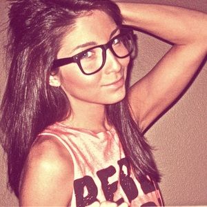 Meet your Posher, Jenna